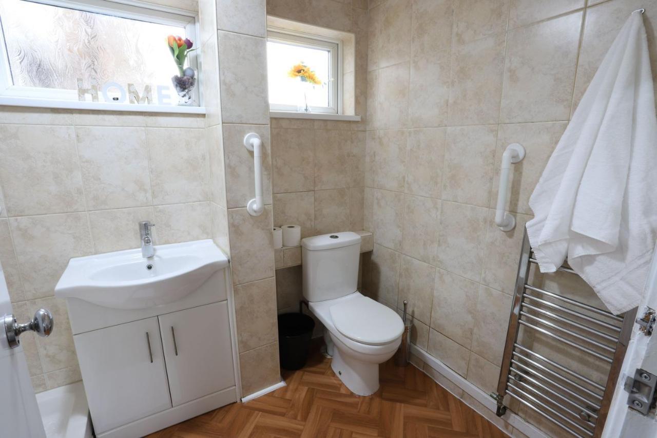 B'Ham Nec/Airport/Hs2 Short Stay Birmingham Extérieur photo